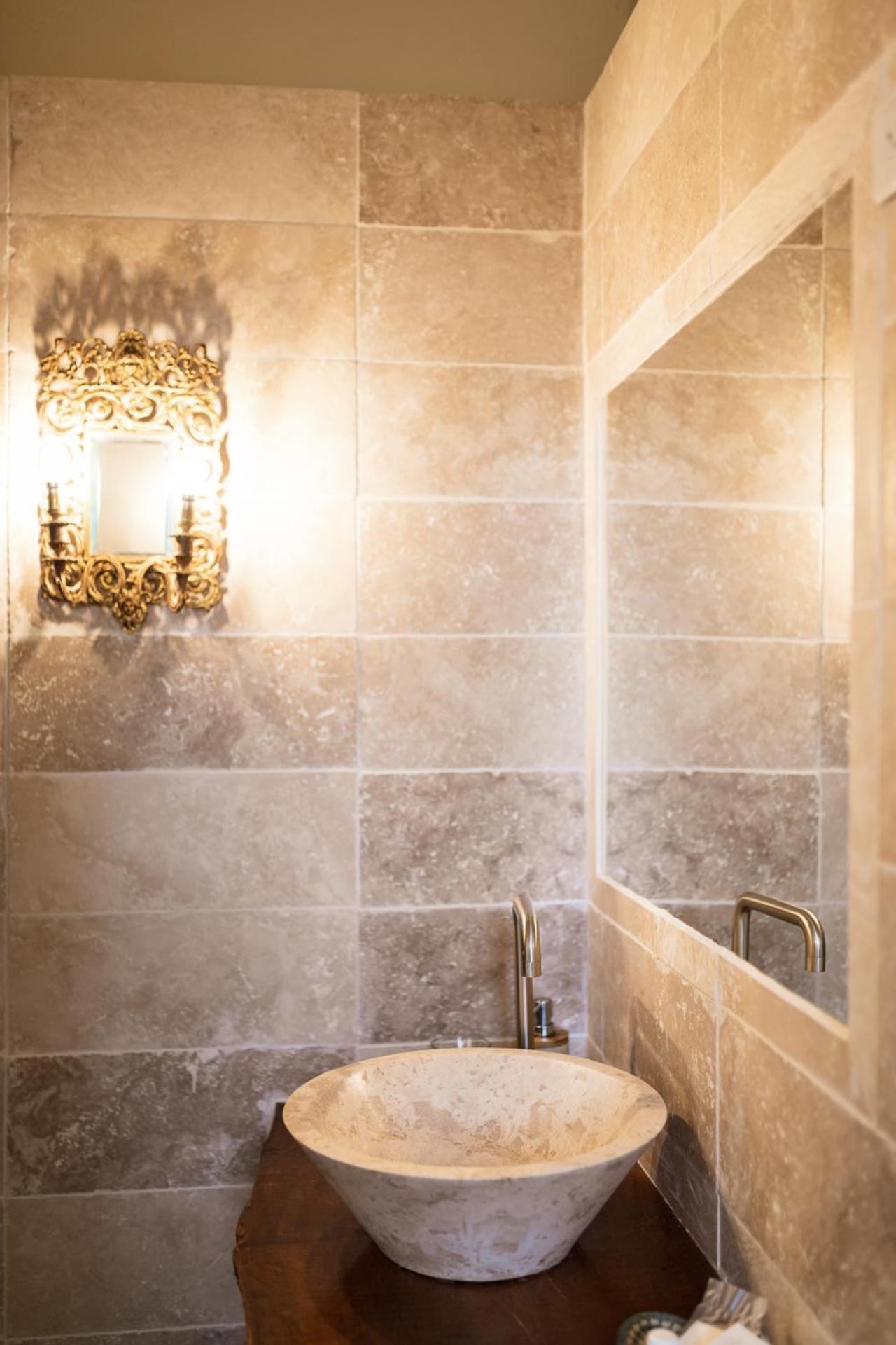 مبيت وإفطار كاسْتْرْ Domaine Le Castelet المظهر الخارجي الصورة