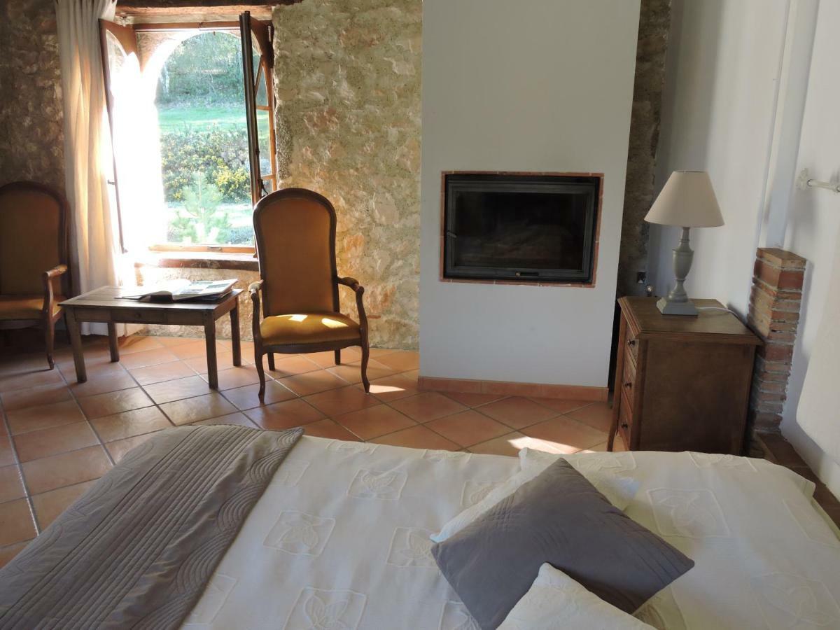 مبيت وإفطار كاسْتْرْ Domaine Le Castelet المظهر الخارجي الصورة